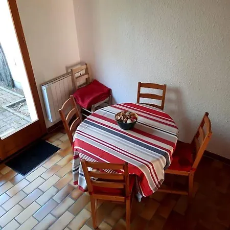 Maison D'ete Familiale, Piscine Dans La