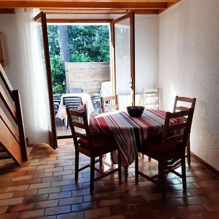 Maison D'été Familiale, Piscine Dans La Résidence Сasa de vacaciones Lacanau